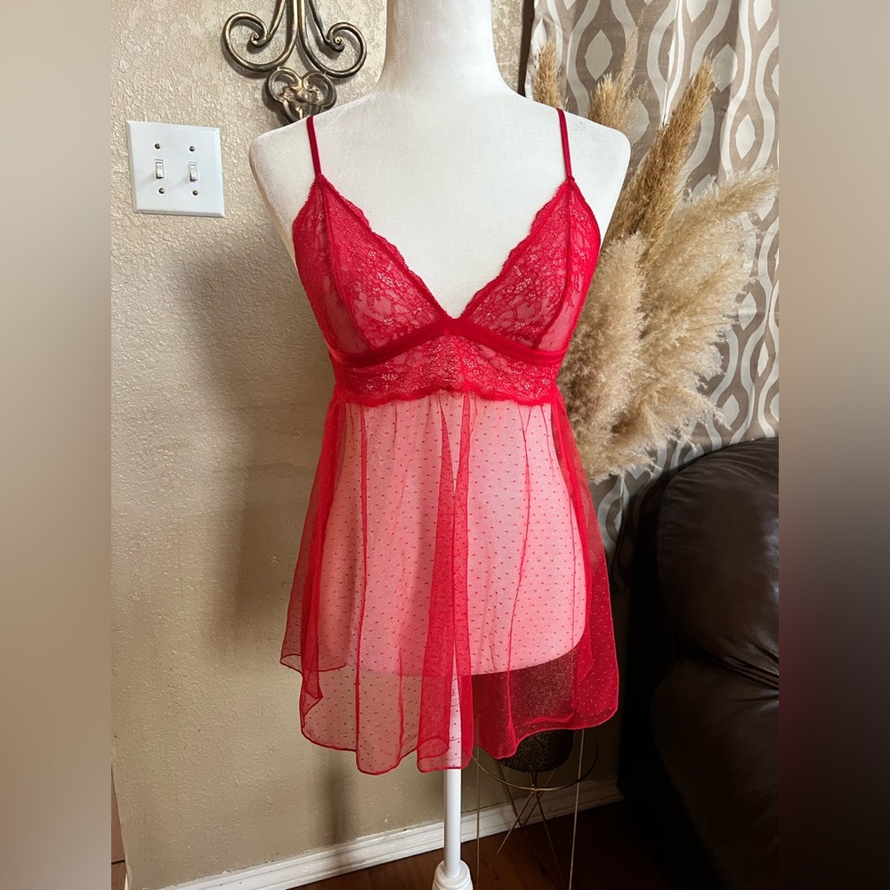 Victoria’s Secret chantilly lace-trim mesh set  babydoll